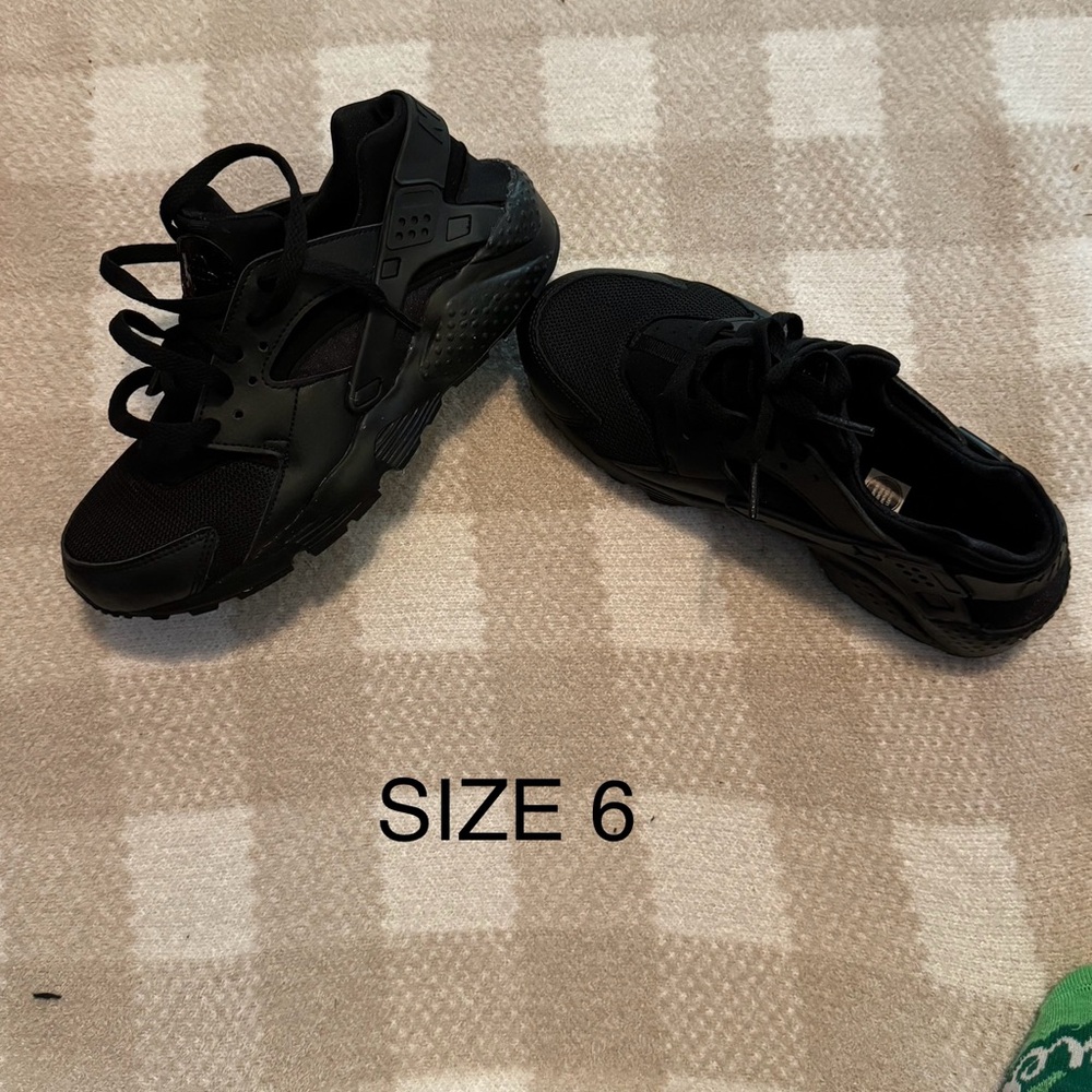 Size 6 AirMax